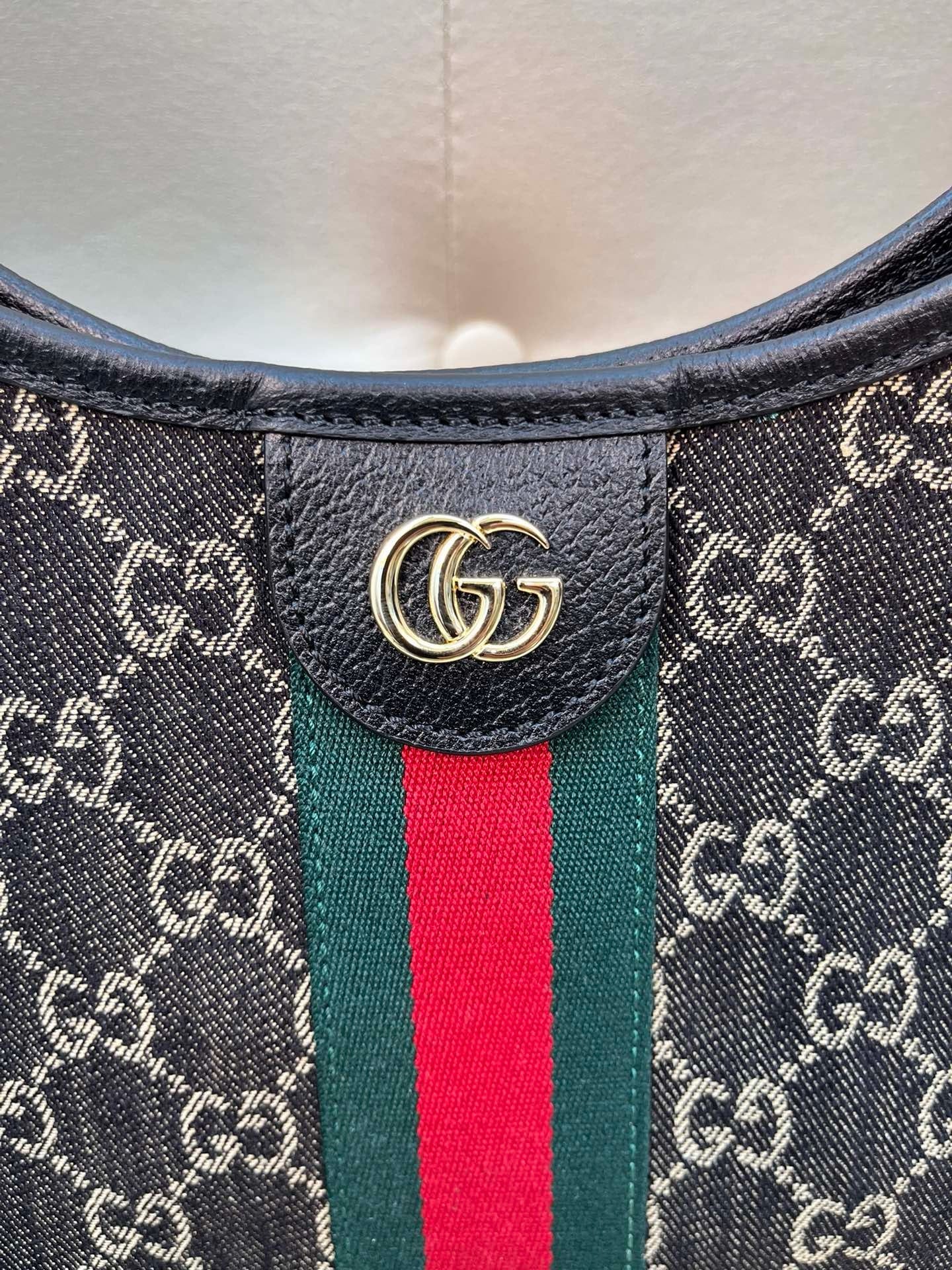 Giglio Gucci 853971