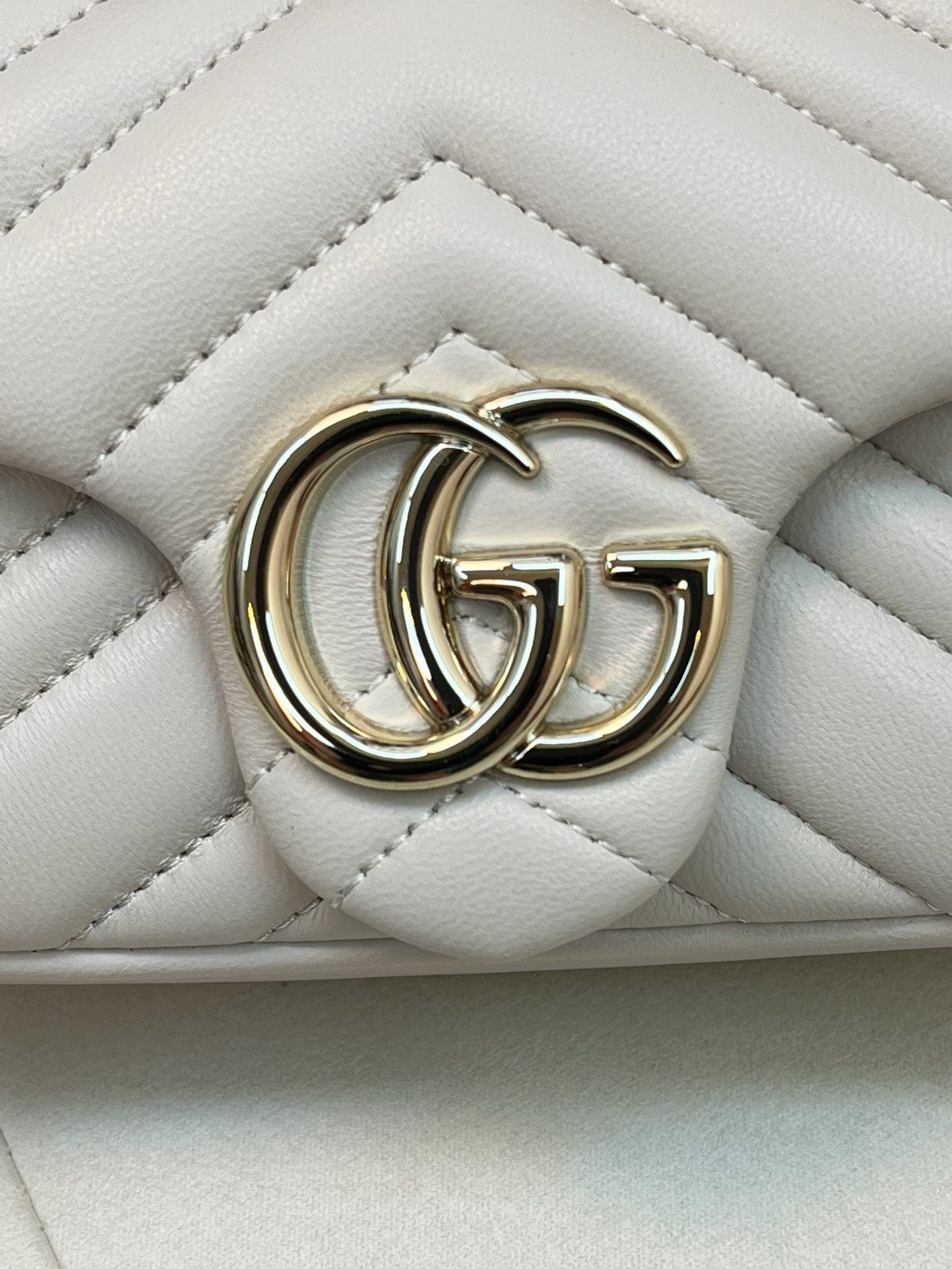 Marmont Gucci 841290.2