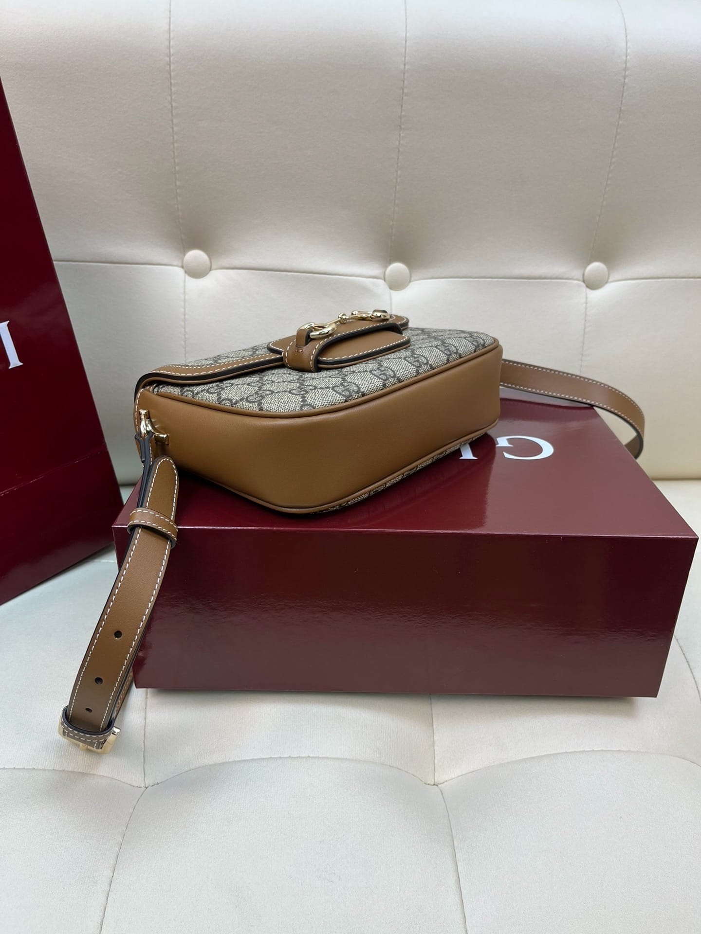 Horsebit Gucci 815205