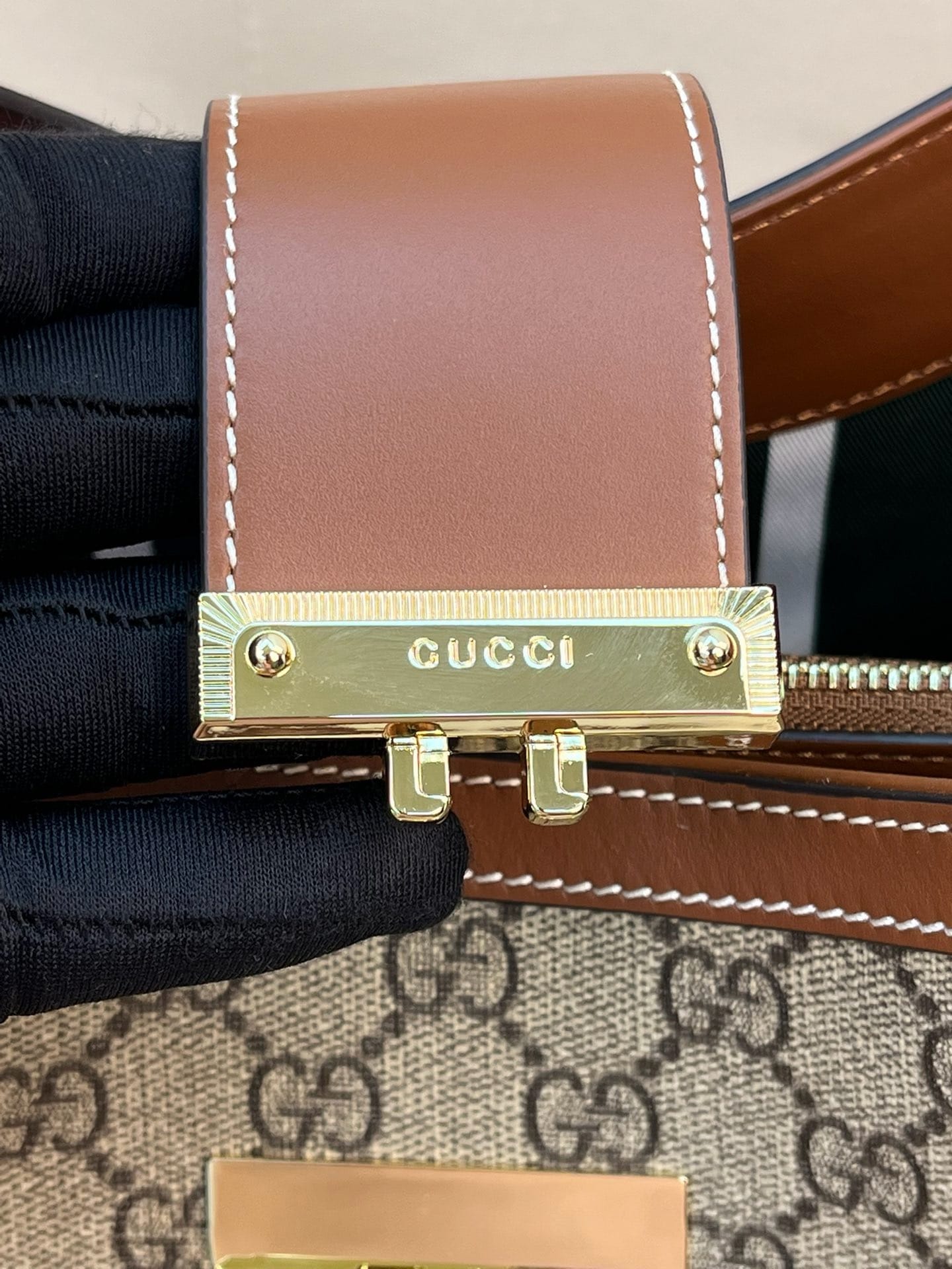 Padlock Gucci 839021