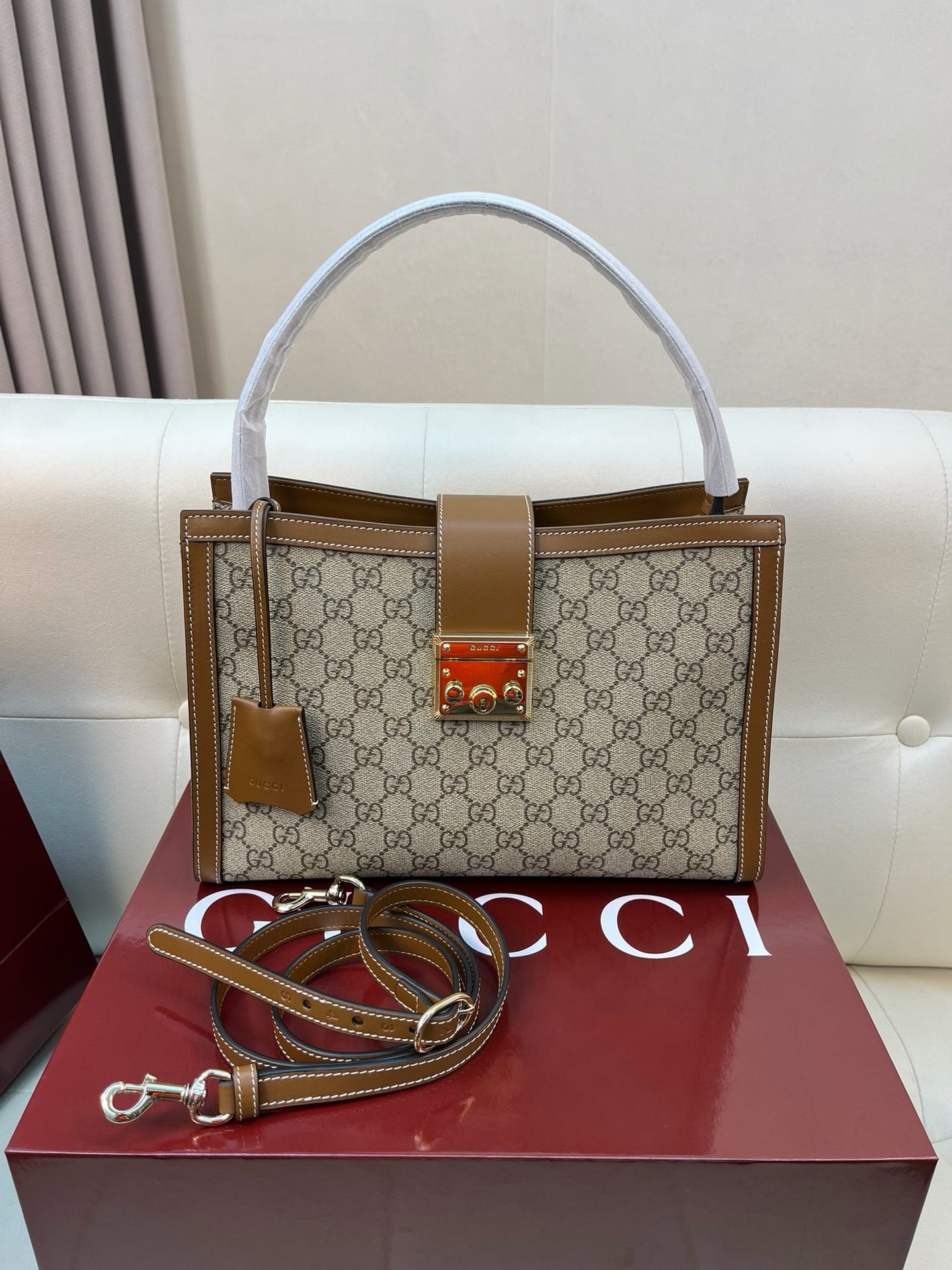 Padlock Gucci 838991