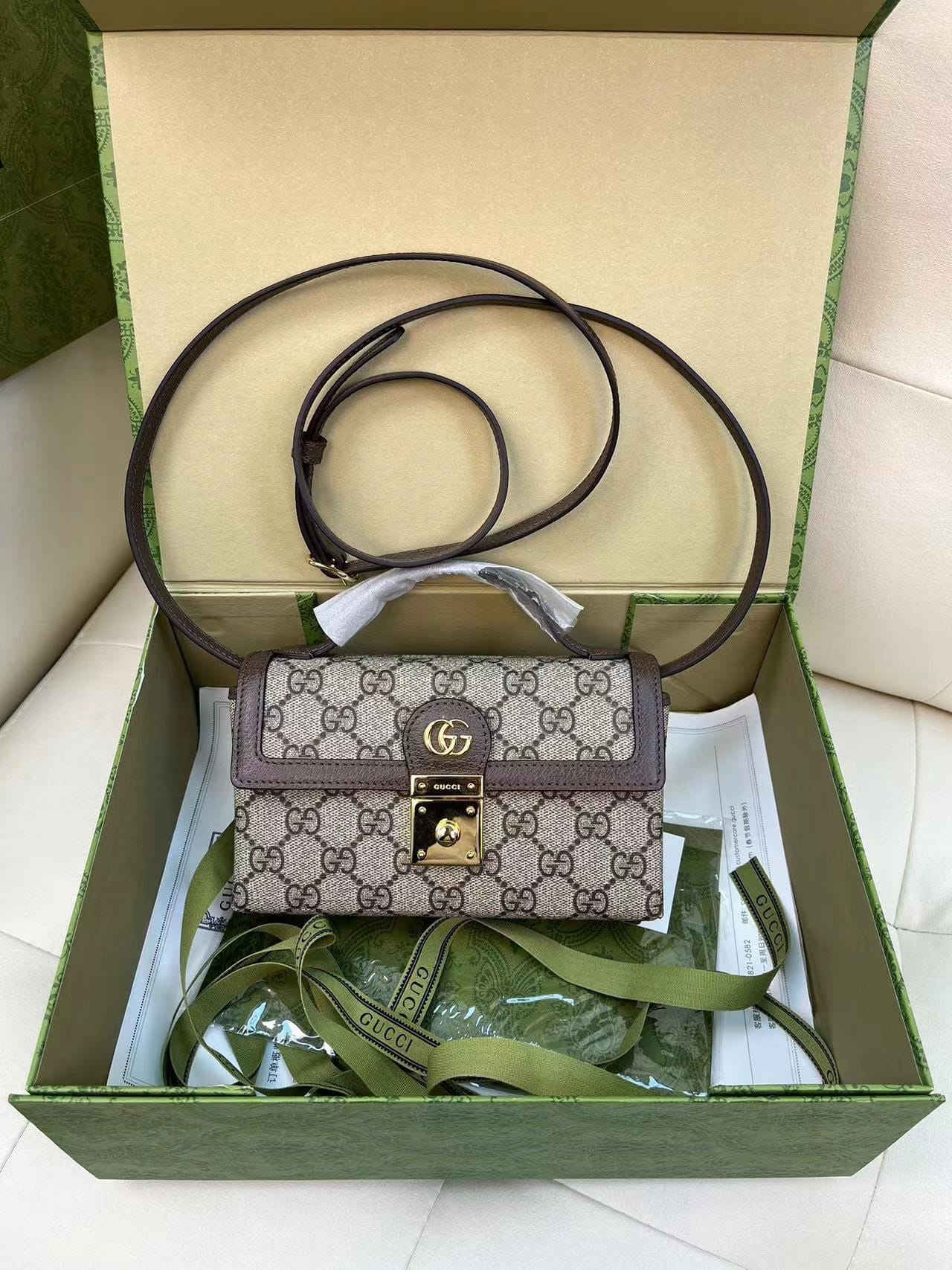 Padlock Gucci 772314