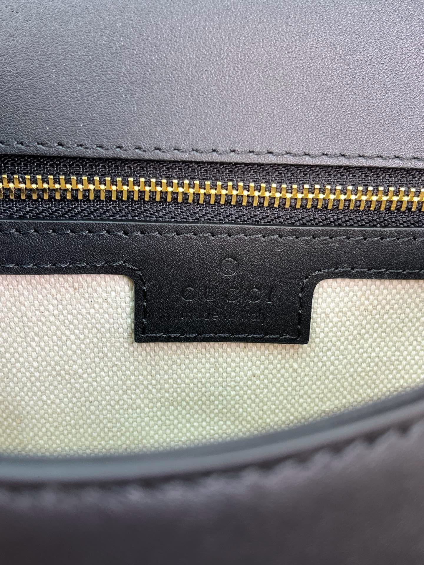 Blondie Gucci 815715