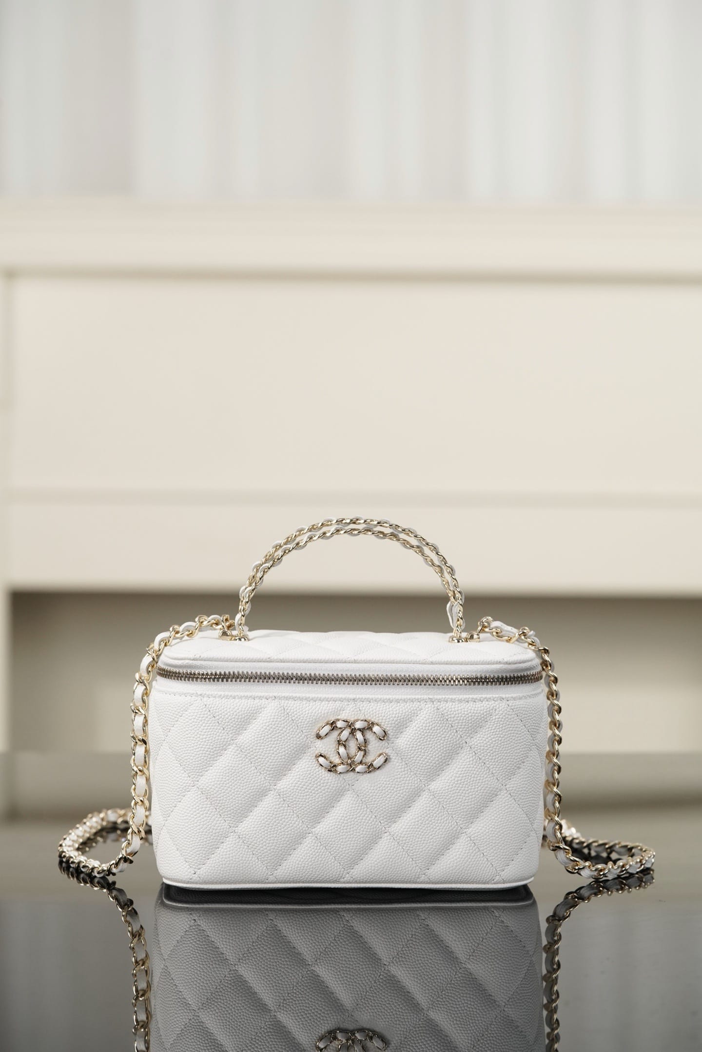 26s Vanity Chanel 2