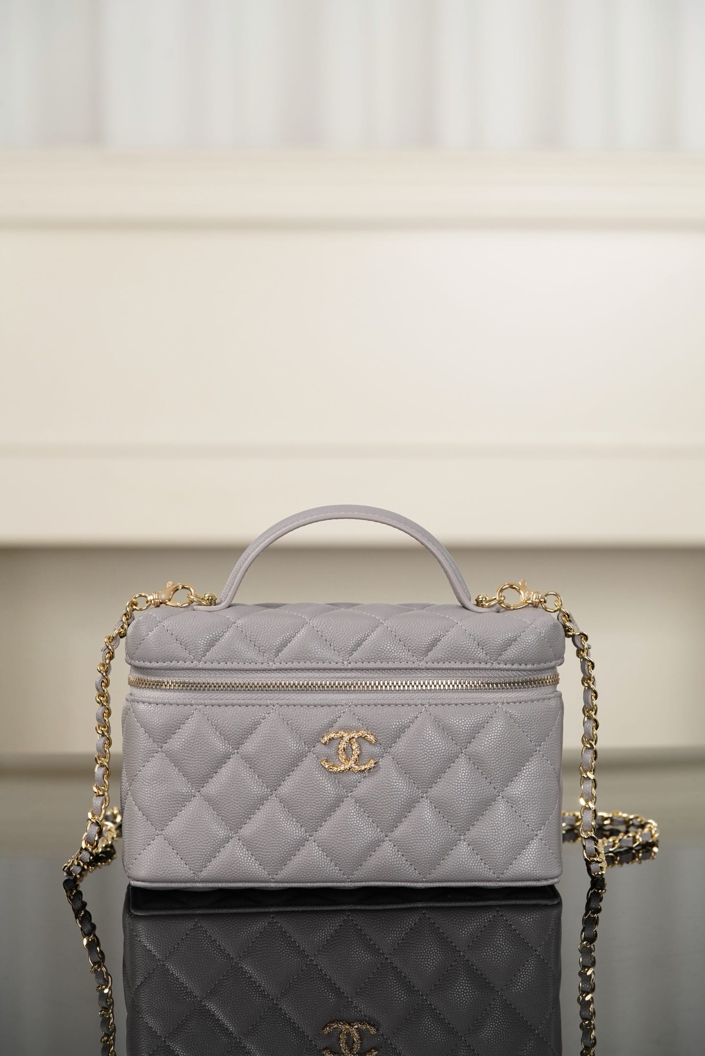 26p Chanel 11