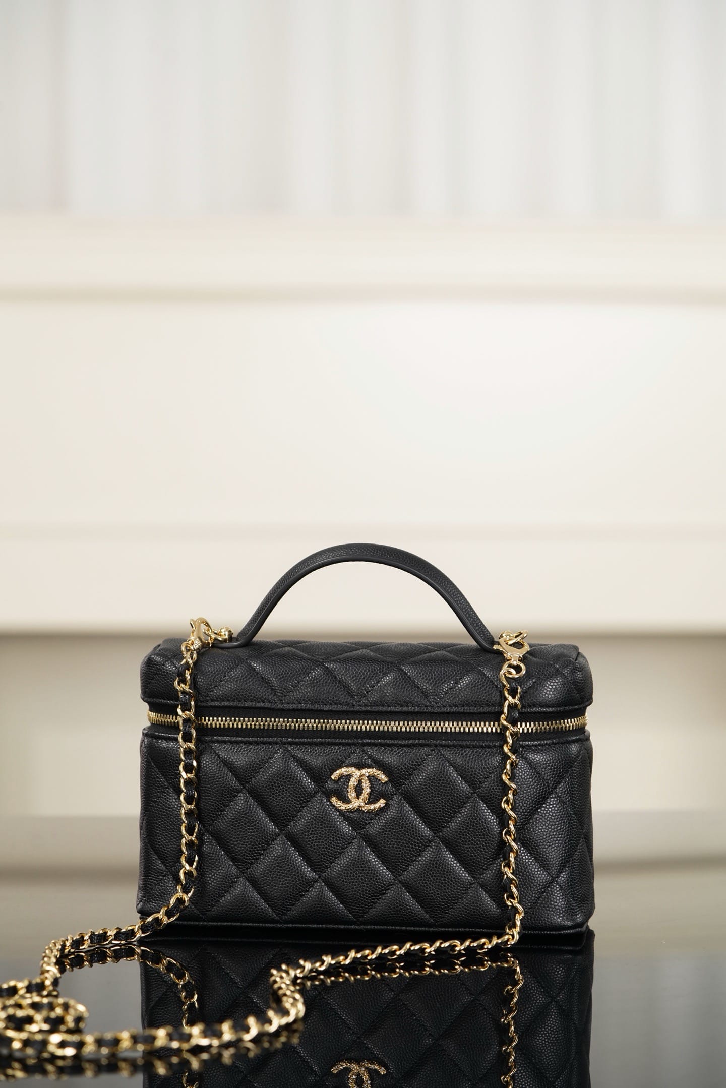 26p Chanel 12