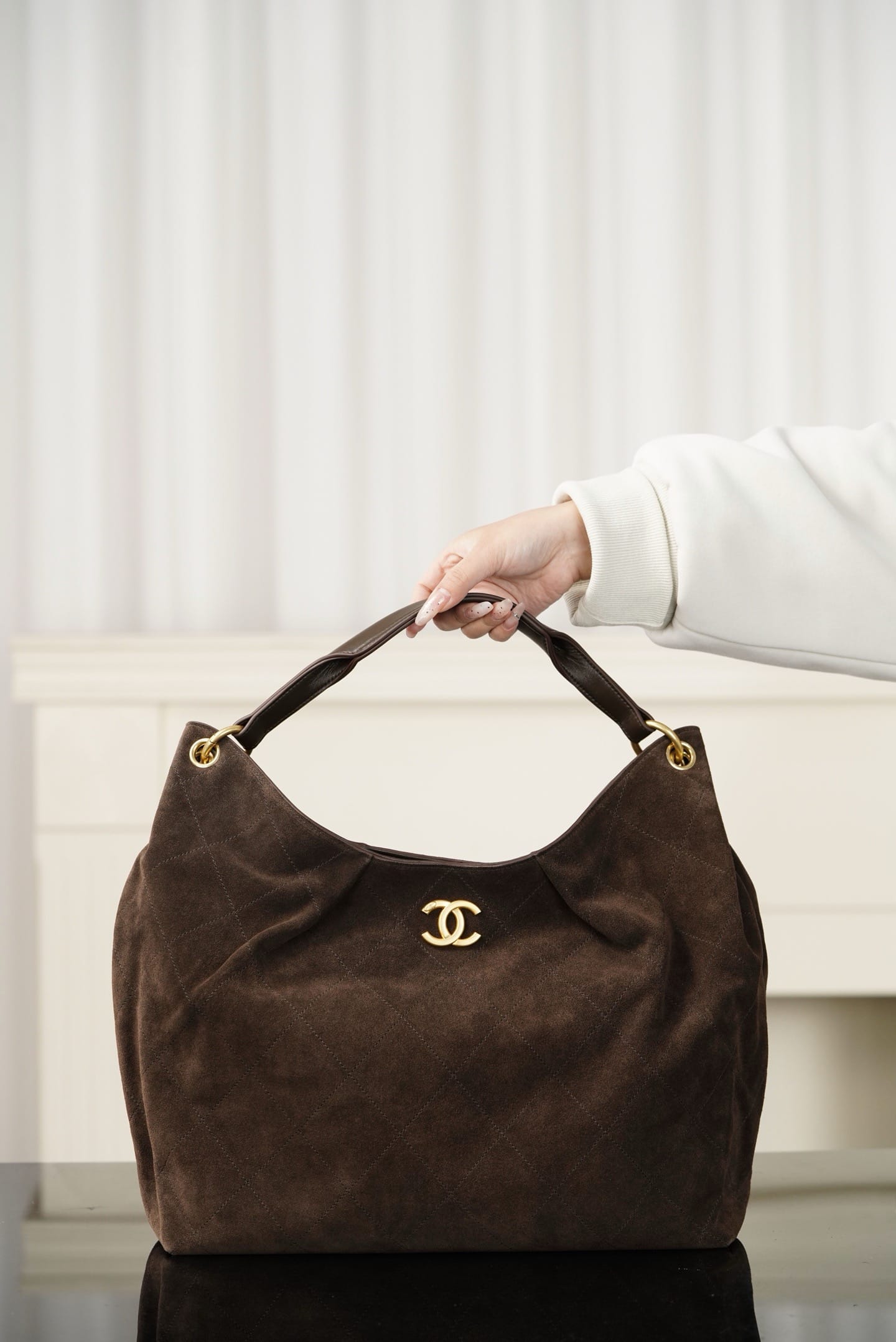26c Hobo Chanel 105