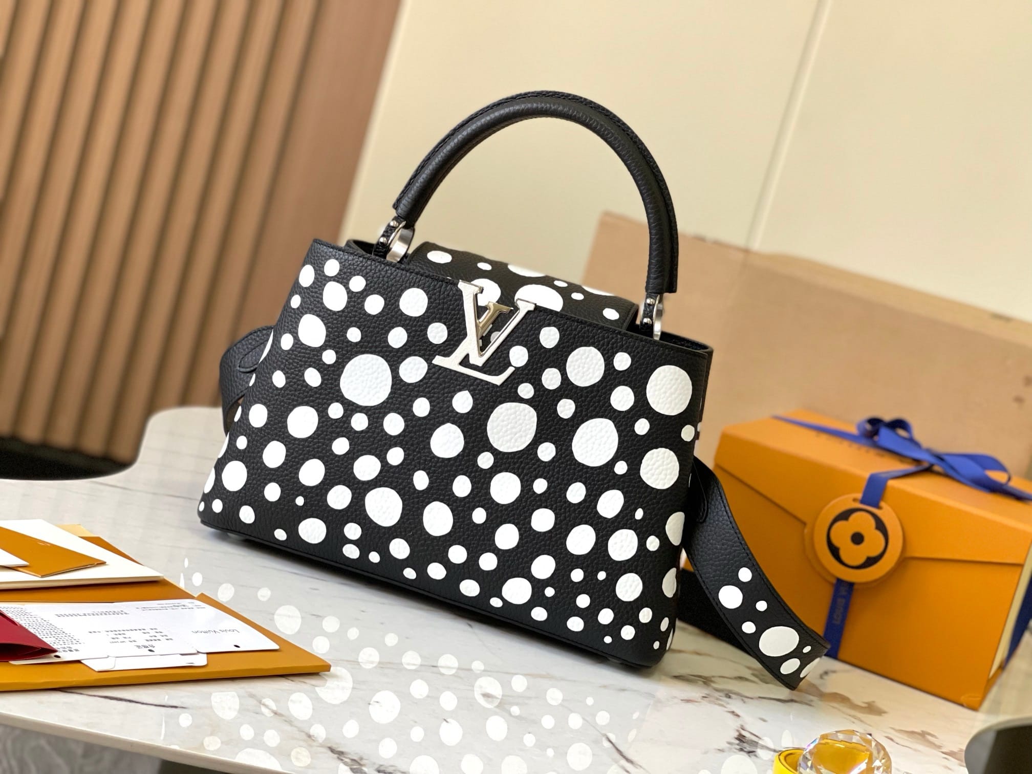 Capucines 31cm Louis Vuitton M21693.1