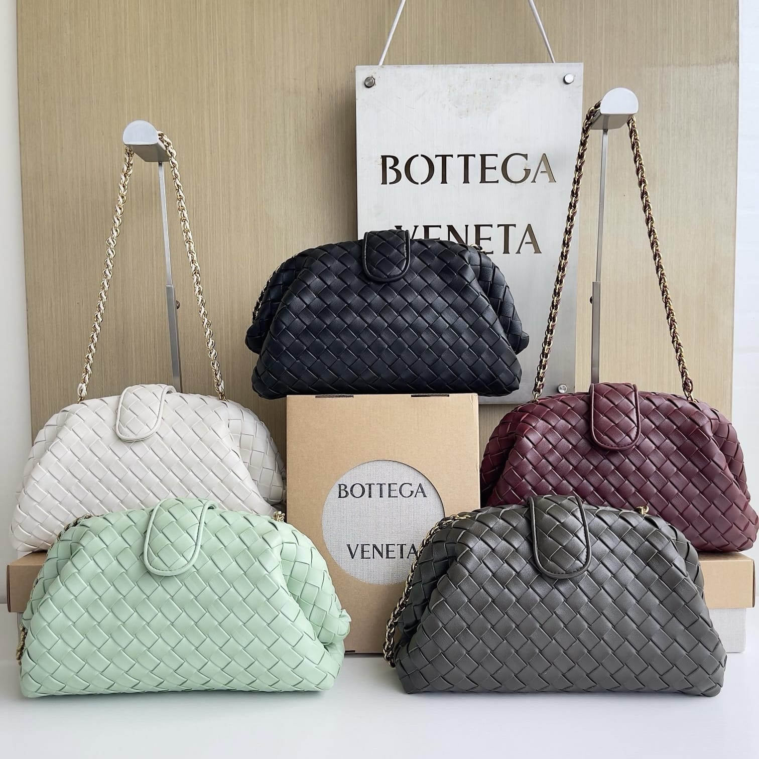 Lauren 1980 Teen Clutch