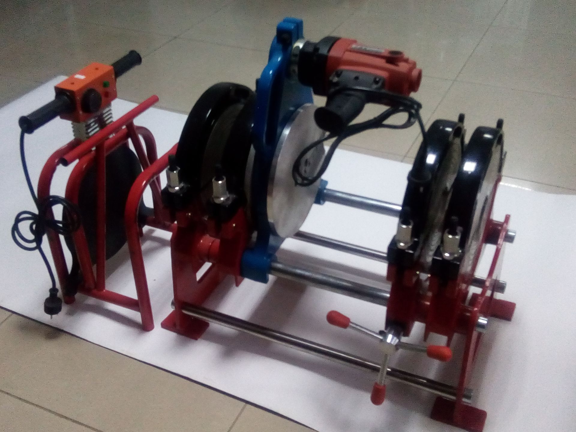 Сварочный аппарат для пластик.труб CJZ 16-01 1360W