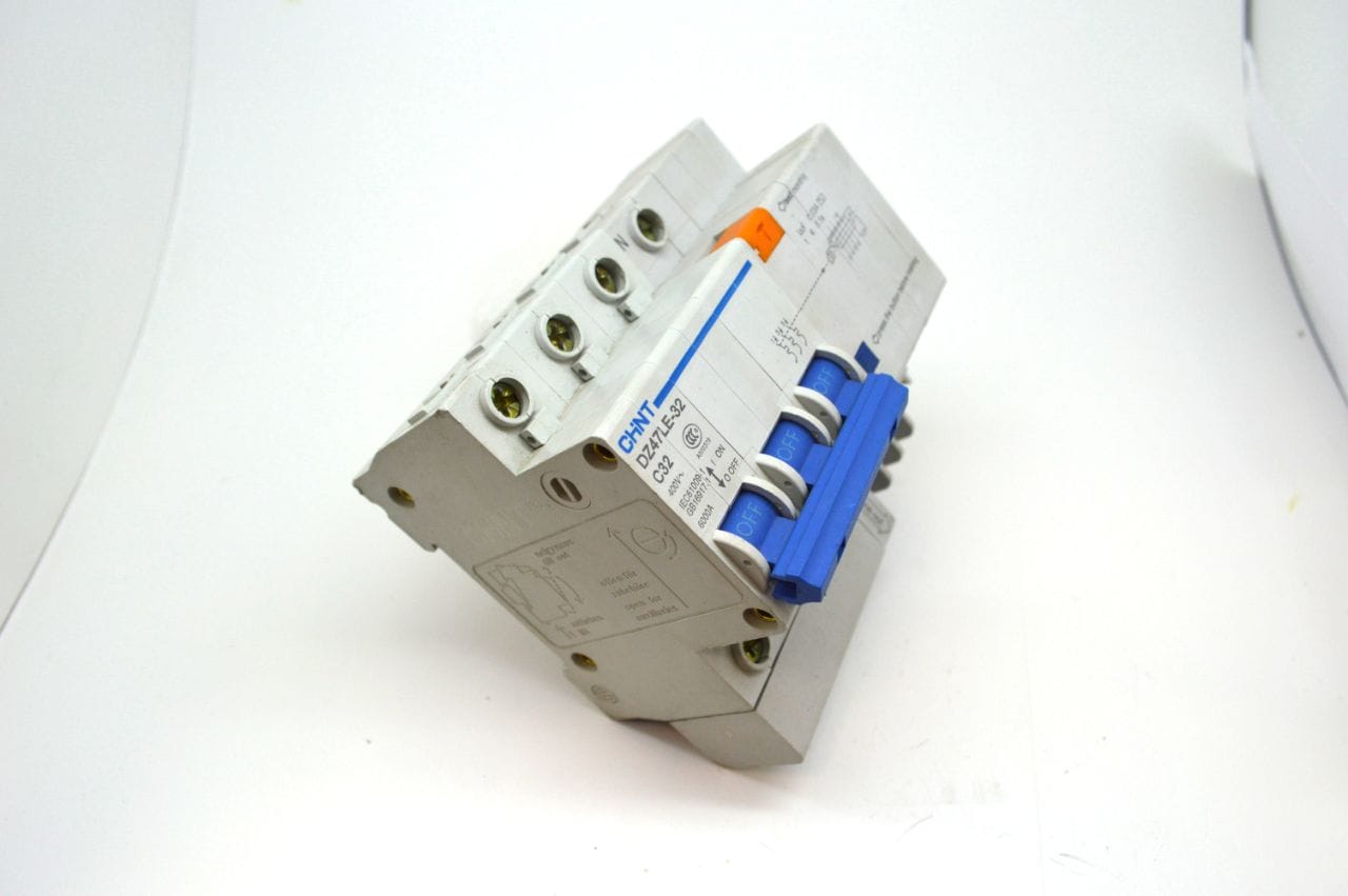 Дифавтомат CHINT DZ47LE-32 6KA 3Р+N 0.03A C25