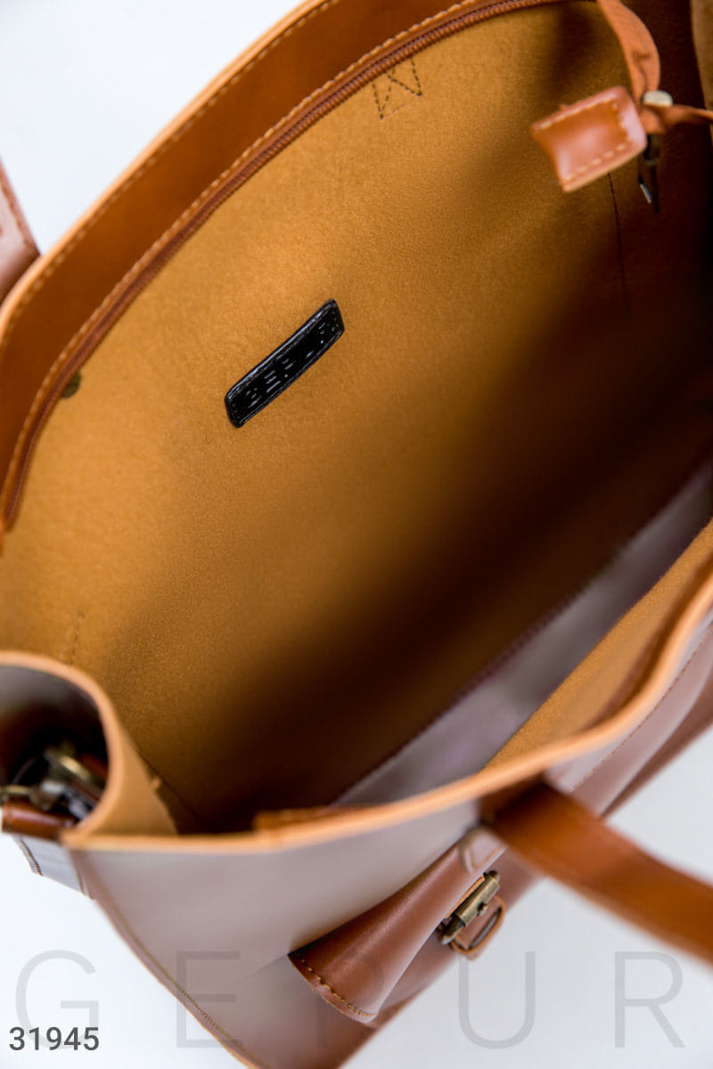 Стильная кожаная сумка This is your time