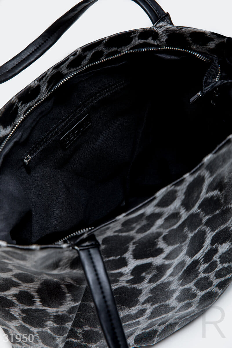 Сумка в хищный принт Leather trend