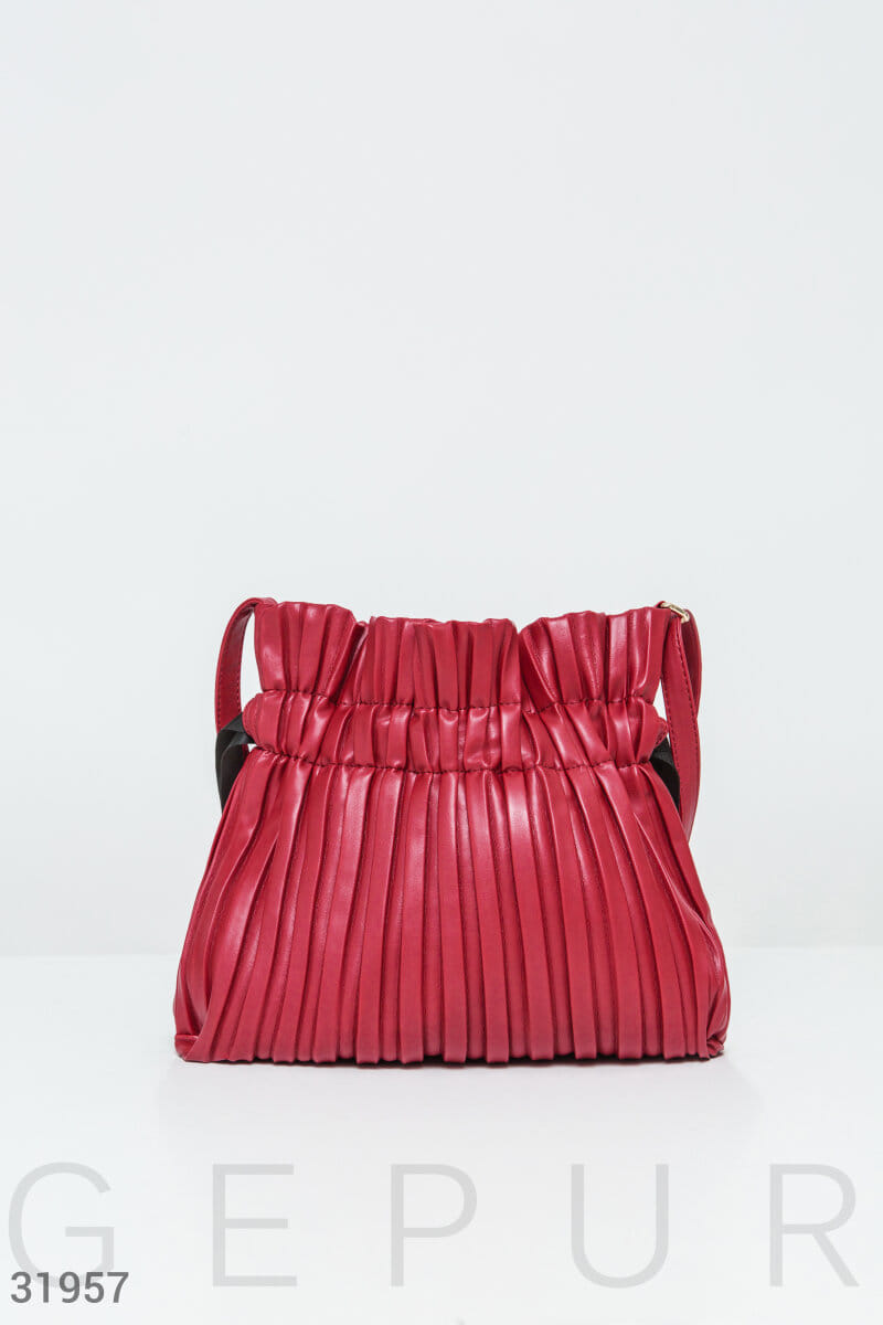 Эффектная красная сумка Leather trend