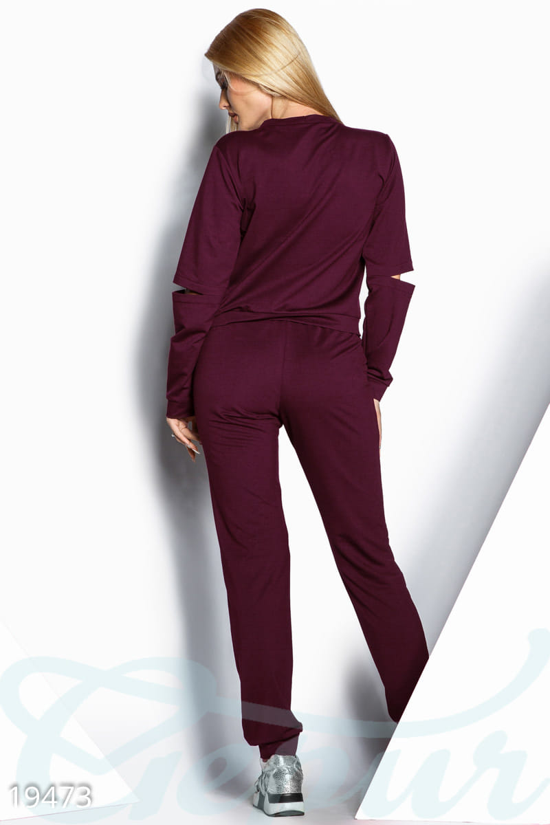 Трендовый спортивный костюм Tuesday