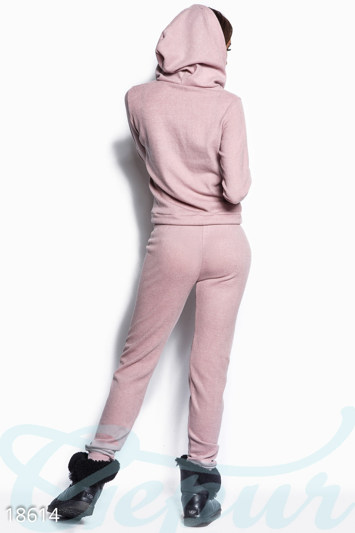 Универсальный спортивный костюм Gentle