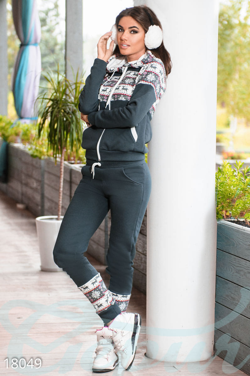 Зимний костюм с орнаментом Simplicity