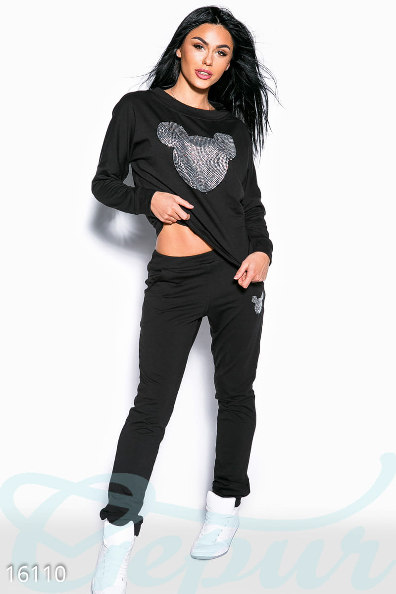 Стильный спортивный костюм Variety