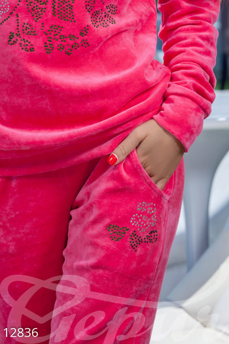 Яркий велюровый костюм Azure