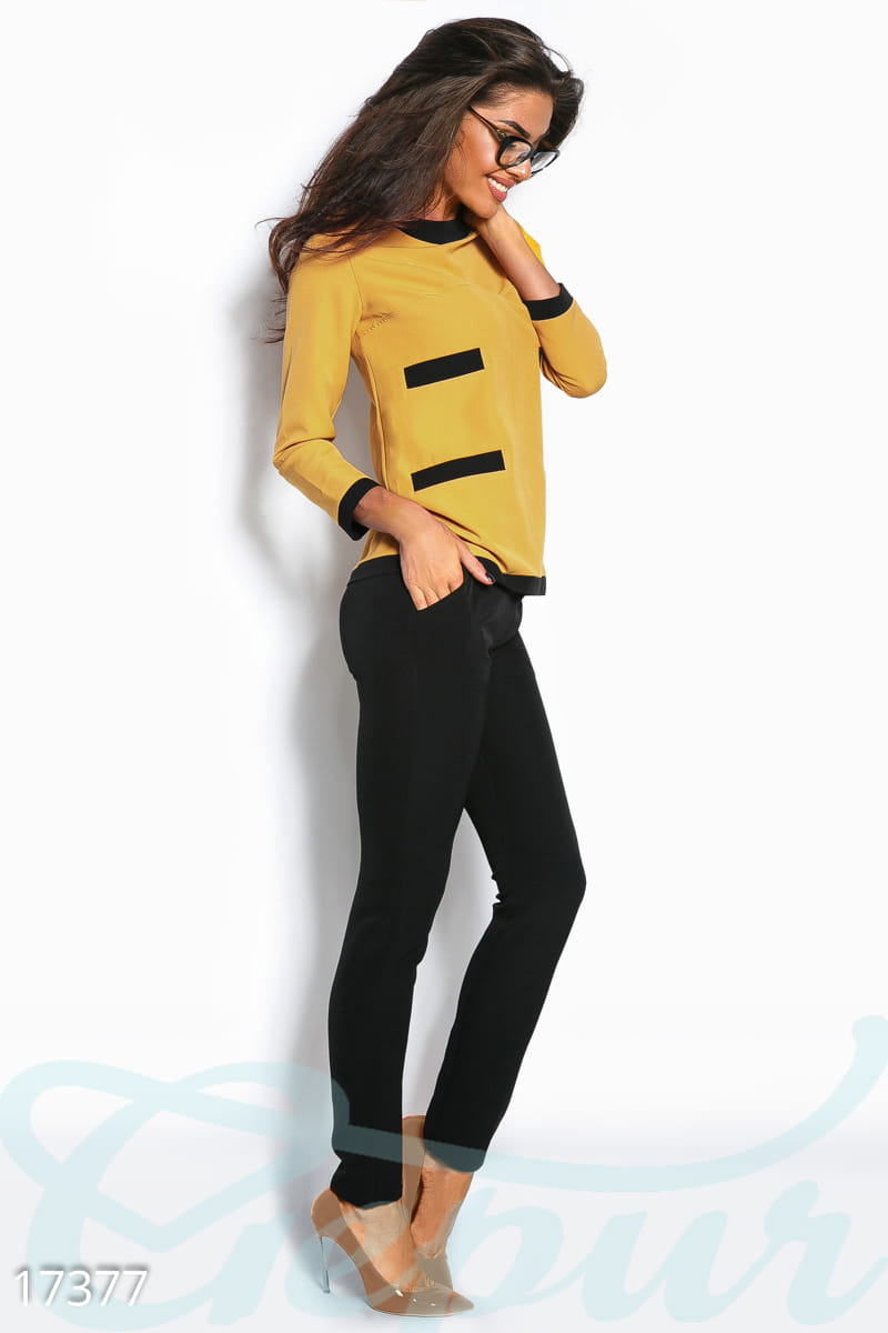 Двухцветный брючный костюм Office