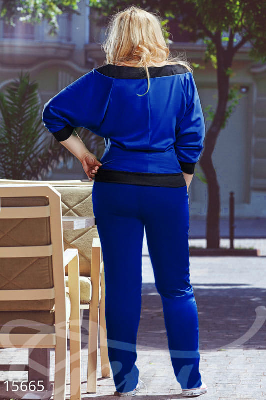 Трикотажный костюм Selfie