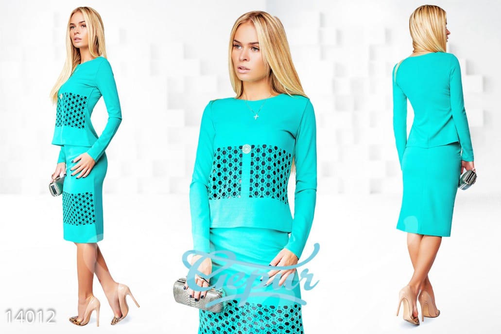 Яркий костюм с юбкой Lady