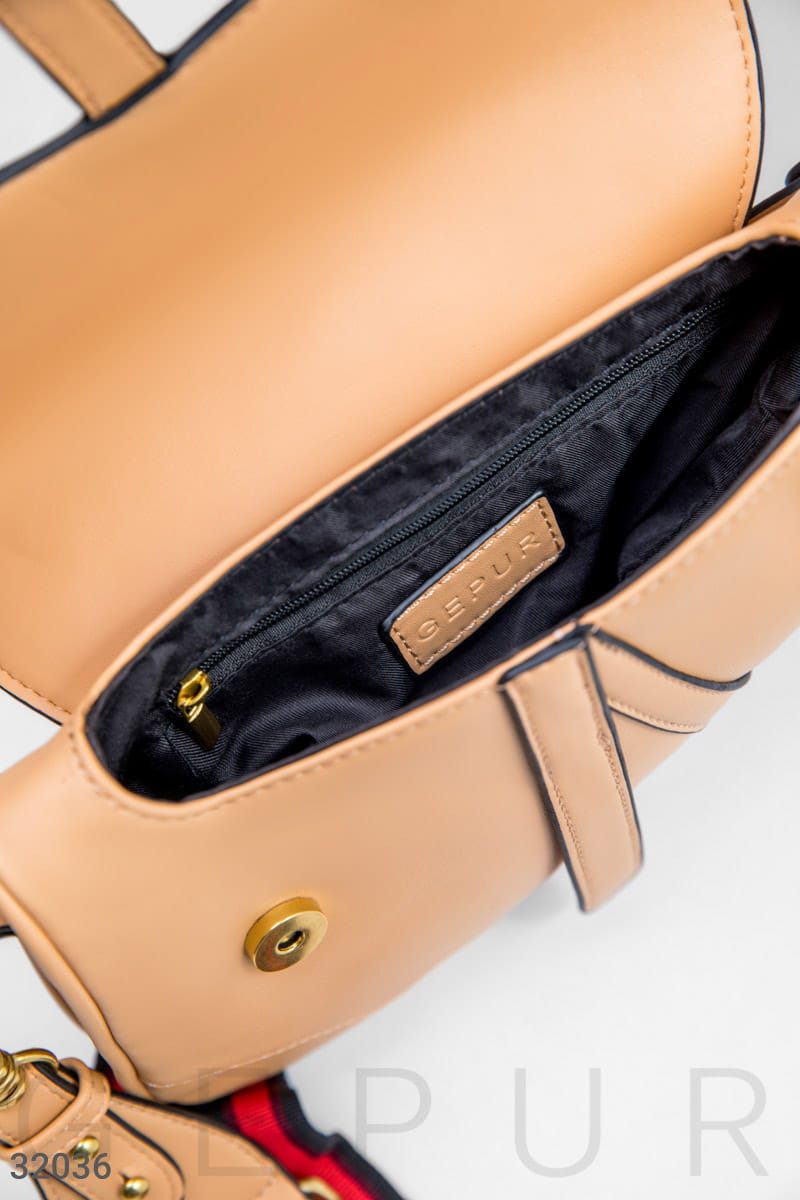 Сумка оригинальной формы This is your time