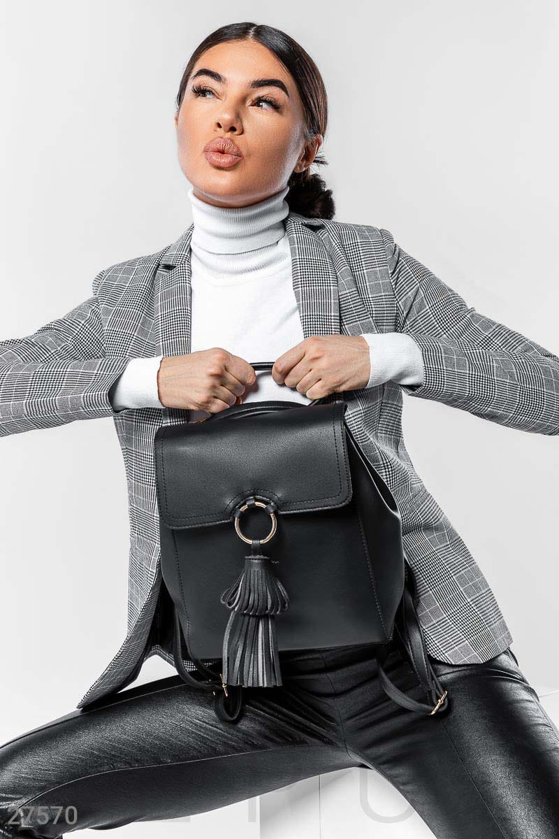 Сумка-рюкзак с кисточкой Spring edition