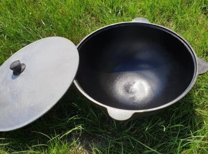 Казан чугунный 8 л. с алюминиевой крышкой