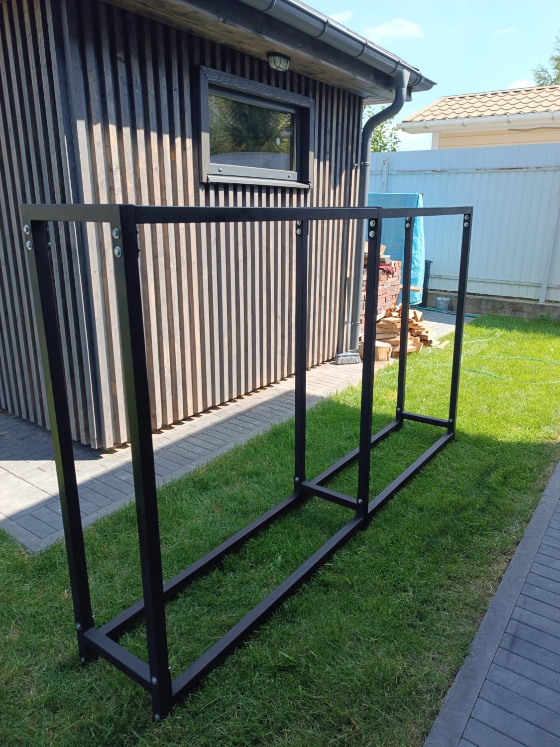 Металлическая дровница для дачи "Стопка 2СП" (Pionehr)