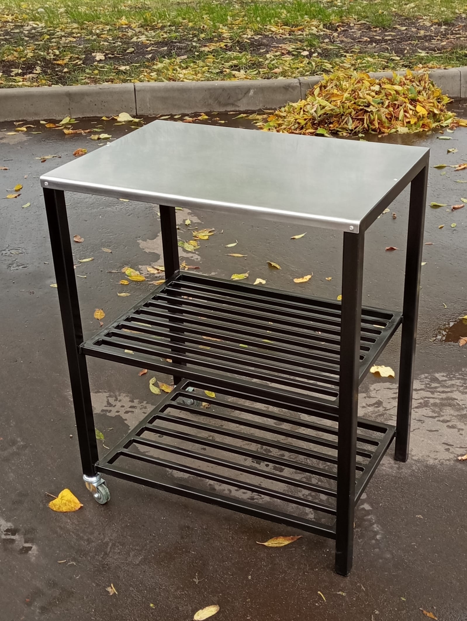 Стол для мангала приставной