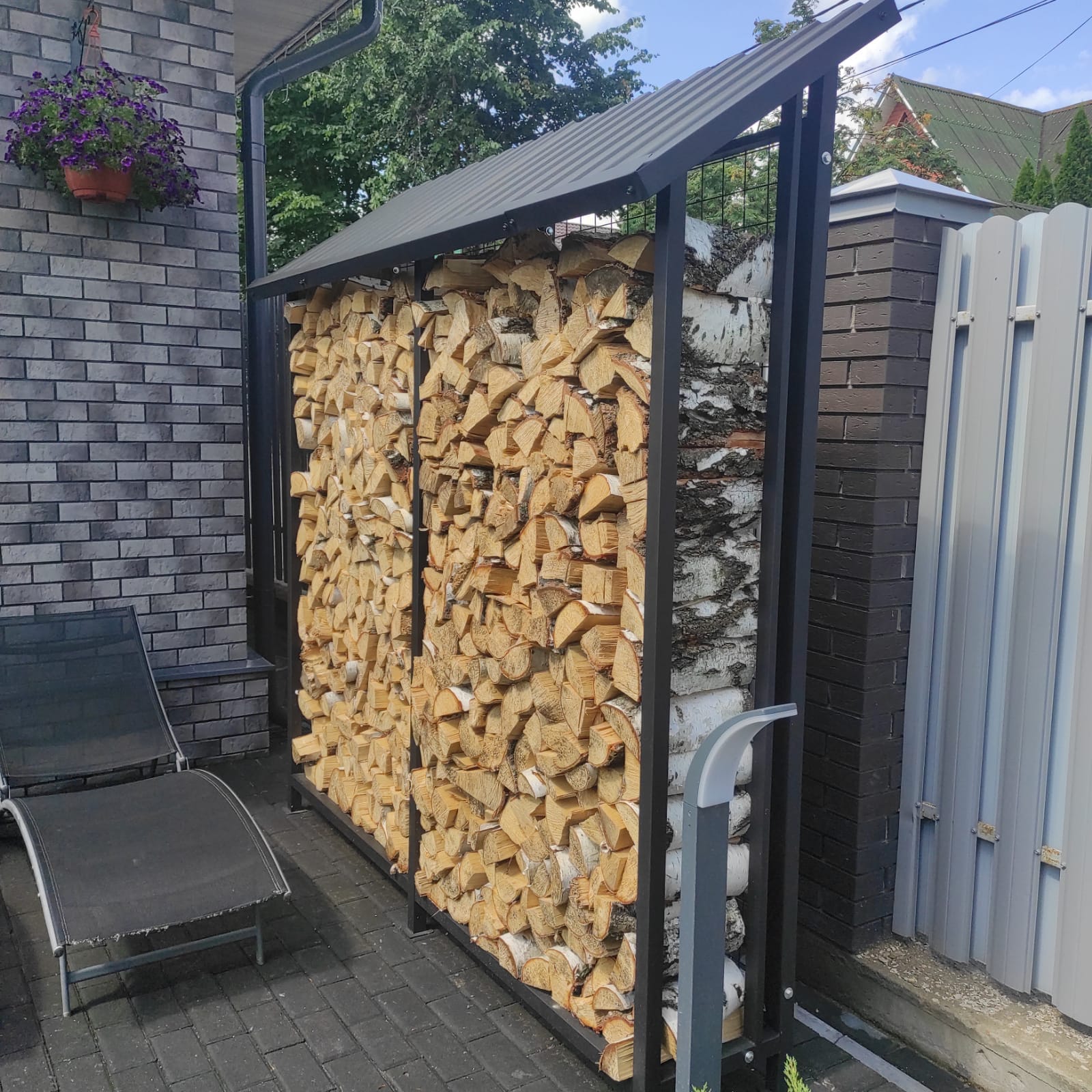 Дровница уличная разборная КУБ-2М с сеткой (Pionehr)