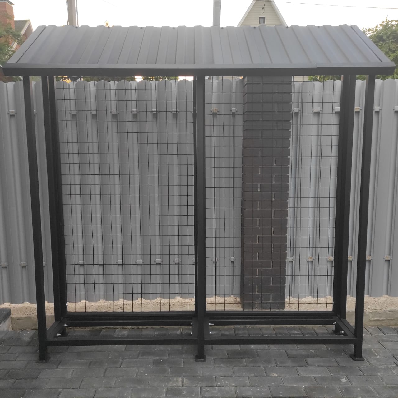 Дровница уличная разборная КУБ-2М с сеткой (Pionehr)