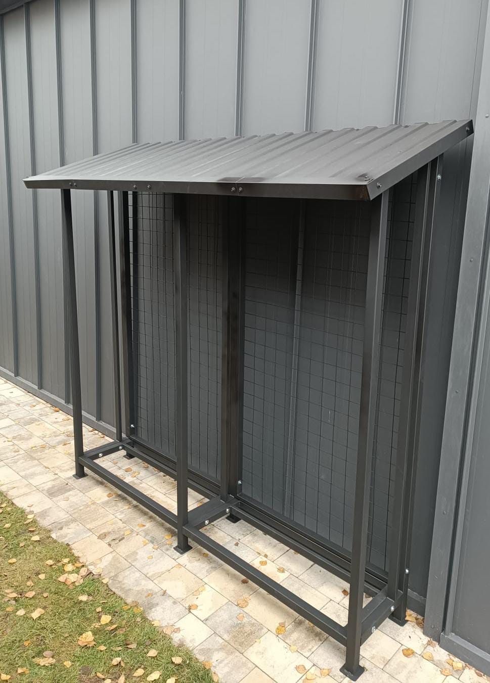 Уличная металлическая дровница КУБ-3М с сеткой (Pionehr)