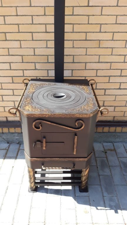 Печь под казан с чугунной плитой