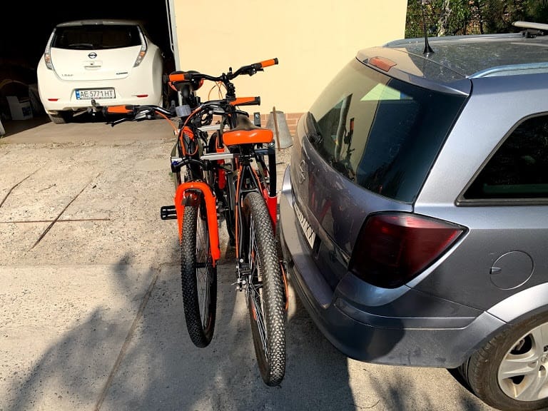 Крепление КЕНГУРУ для 2 х велосипедов на фаркоп Kenguru