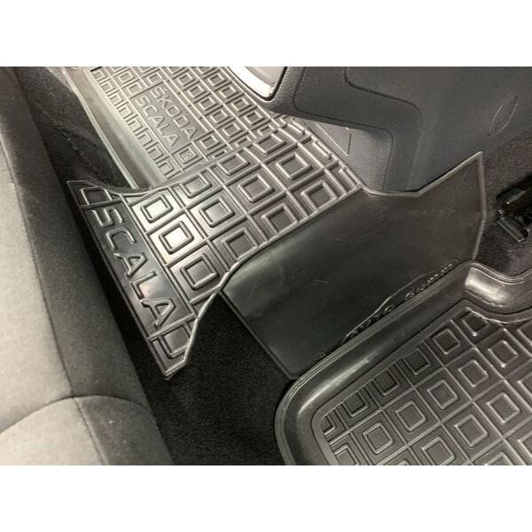 Автомобильные коврики в салон 11784 SKODA Scala