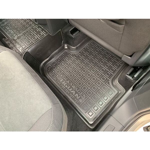 Автомобильные коврики в салон 11587 Volkswagen VW Tiguan (2016>)