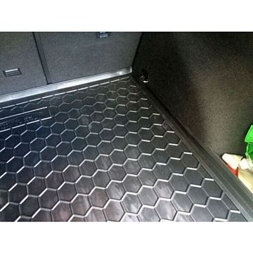 Автомобильный коврик в багажник 111498 Volkswagen VW Golf 7 (универсал)