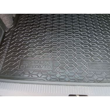 Автомобильный коврик в багажник 111838 SKODA Octavia A7 (2013>) (универсал II) (с "ушами")