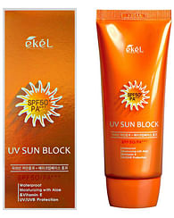 Солнцезащитный крем с экстрактом алоэ и витамином Е Ekel UV Sun Block SPF50 PA+++, 70мл. Солнцезащитный крем с экстрактом алоэ и витамином Е Ekel UV Sun Block SPF50 PA+++, 70мл.