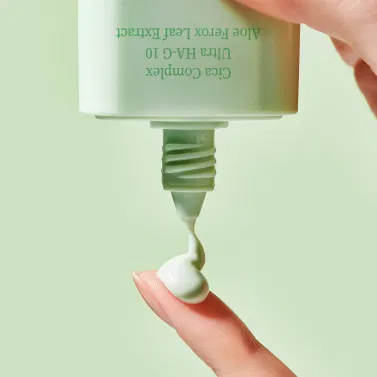 Успокаивающая солнцезащитная сыворотка Tocobo Cica Calming Sun Serum SPF50 50мл
