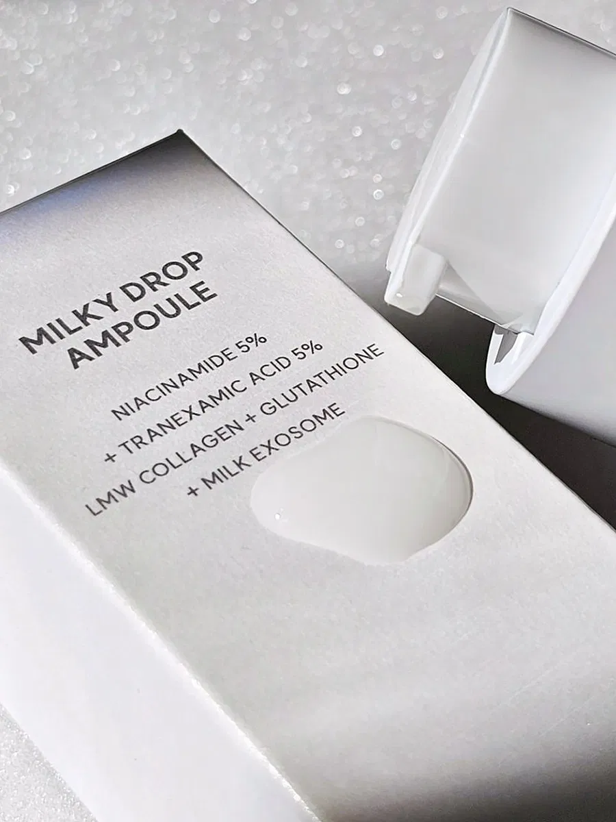 Осветляющая сыворотка с транексамовой кислотой, глутатионом и мелатонином Arocell Milky Drop Ampoule 30 мл