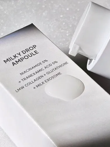 Осветляющая сыворотка с транексамовой кислотой, глутатионом и мелатонином Arocell Milky Drop Ampoule 30 мл