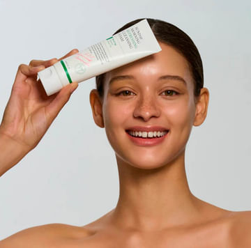 ПРИЕДЕТ 5-6.11 Увлажняющая пенка для умывания AXIS-Y Sunday Morning Refreshing Cleansing Foam 120мл