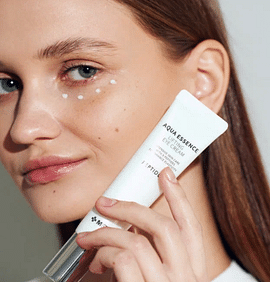 Антиоксидантный крем для век с эффектом лифтинга MEDIPEEL Peptide 9 Aqua Essence Lifting Eye Cream 40мл Антиоксидантный крем для век с эффектом лифтинга MEDIPEEL Peptide 9 Aqua Essence Lifting Eye Cream 40мл