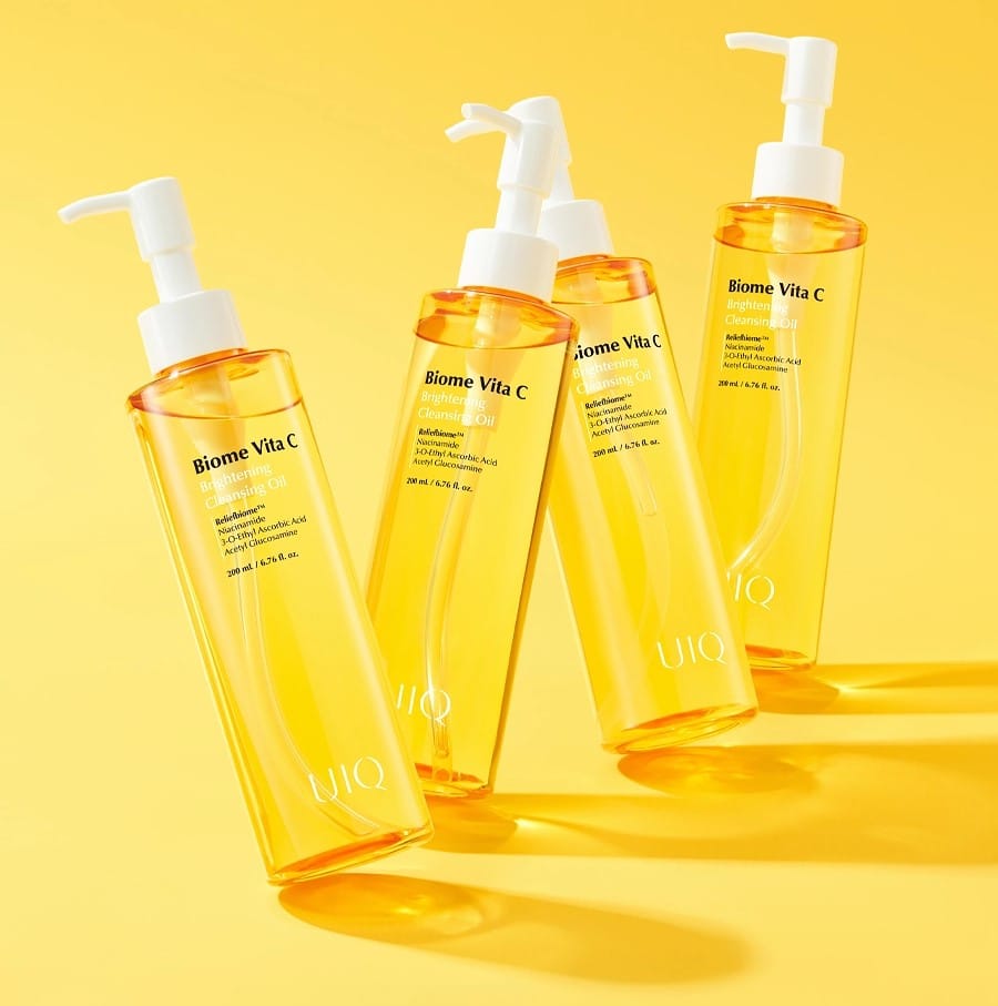 Лёгкое гидрофильное масло с витамином С для сияния кожи UIQ Biome Vita C Brightening Cleansing Oil 200 мл