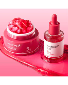 Осветляющая сыворотка с ниацинамидом Medicube TXA Niacinamide 15 Serum 30мл Осветляющая сыворотка с ниацинамидом Medicube TXA Niacinamide 15 Serum 30мл