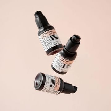 Интенсивная осветляющая сыворотка с ниацинамидом и арбутином Derma Factory Niacin Alpha-Arbutin 17 Serum 30мл