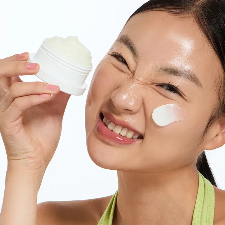 Восстанавливающий крем с зелёным чаем и церамидами By Wishtrend Green Tea and Ceramide Barrier Cream 50мл